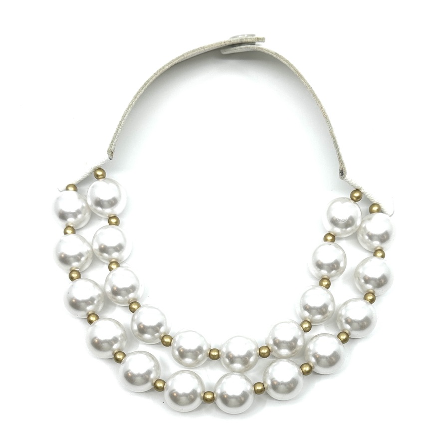 collana-stile-fairchild-baldwin-omhandemade.jpg

Cerchi l'eleganza delle collane stile Fairchild Baldwin? Scopri le alternative scultoree e artigianali firmate OMHANDeMADE
